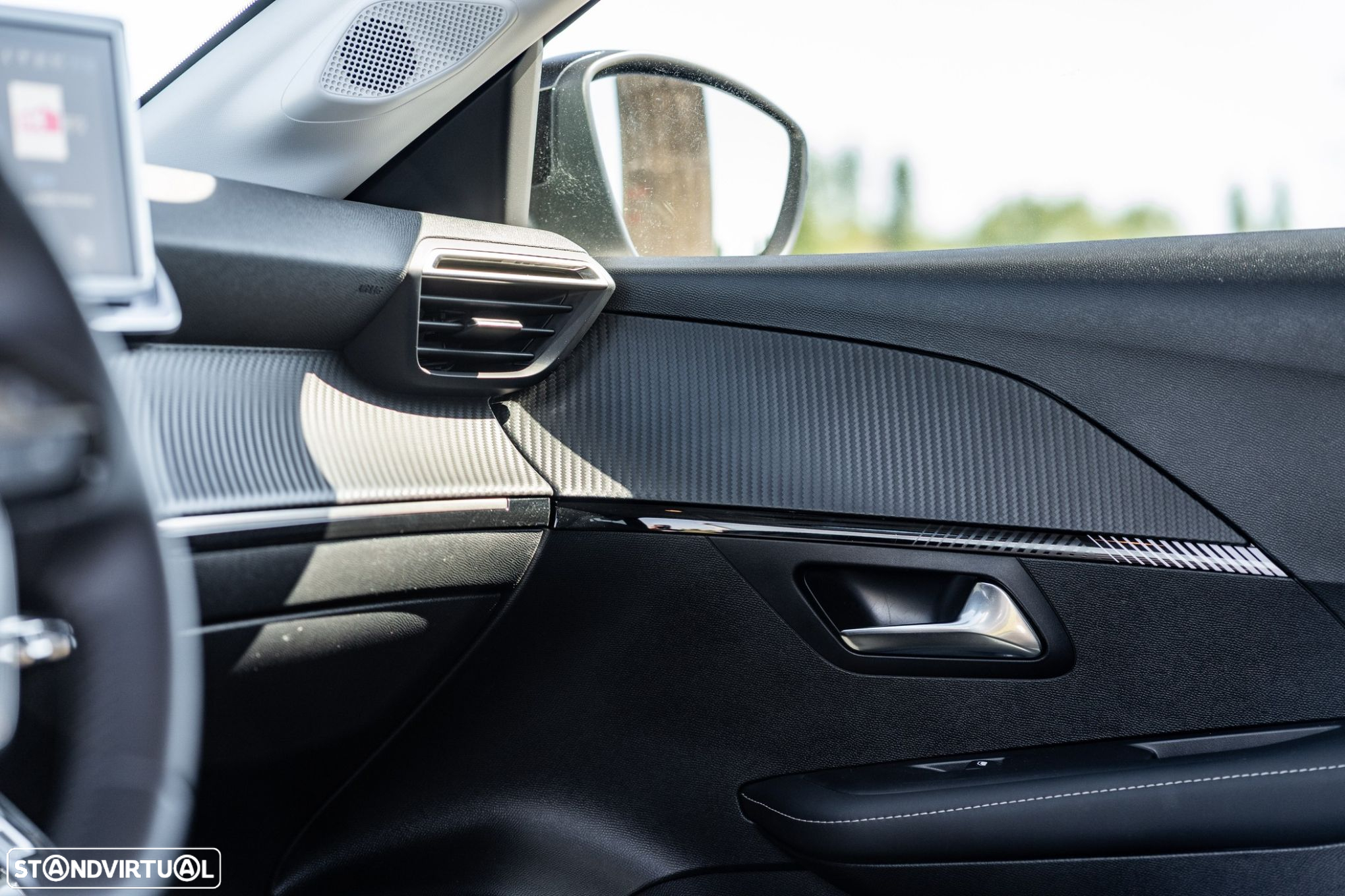 Peugeot 208 1.2 Hybrid Allure e-DCS6 - 16