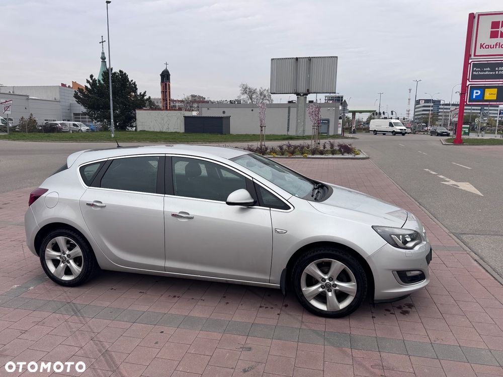 Opel Astra 1.4 T Cosmo - 7