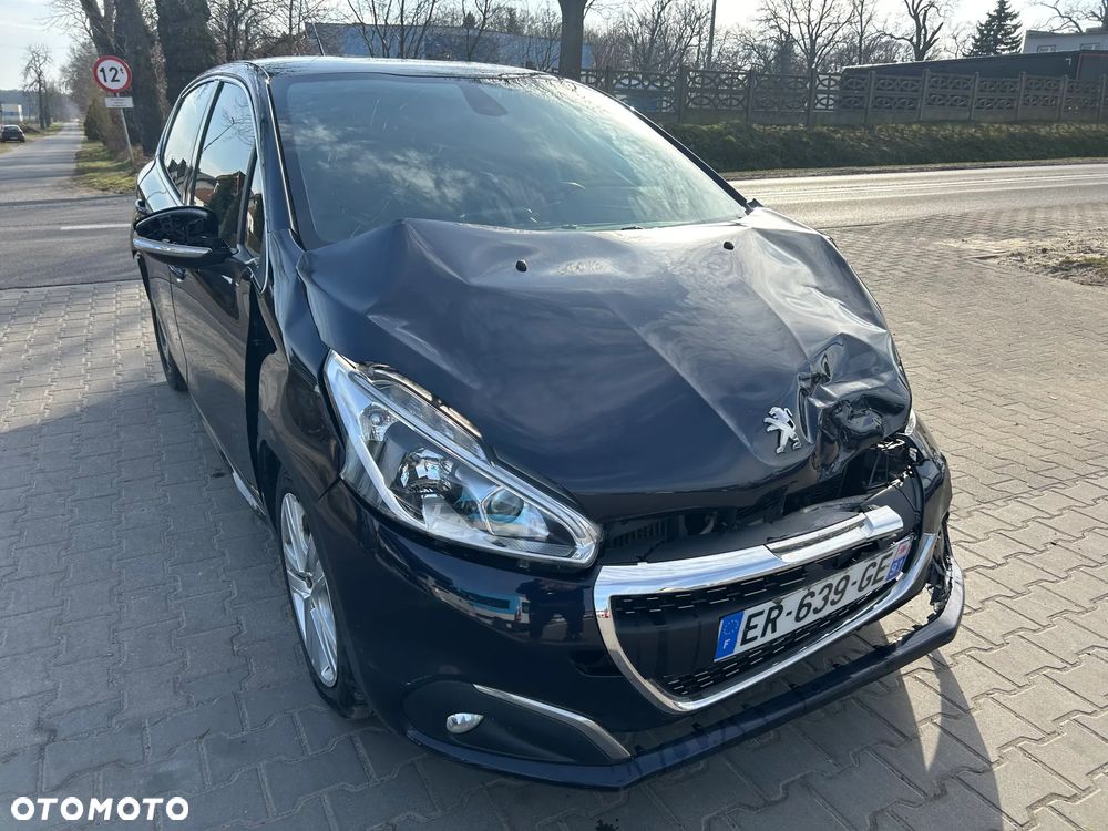 Peugeot 208 - 7