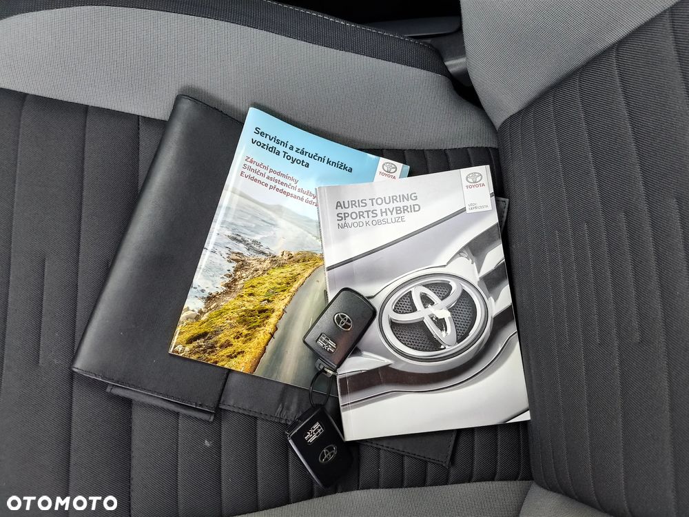 Toyota Auris 1.8 VVT-i Automatik Design Edition - 17