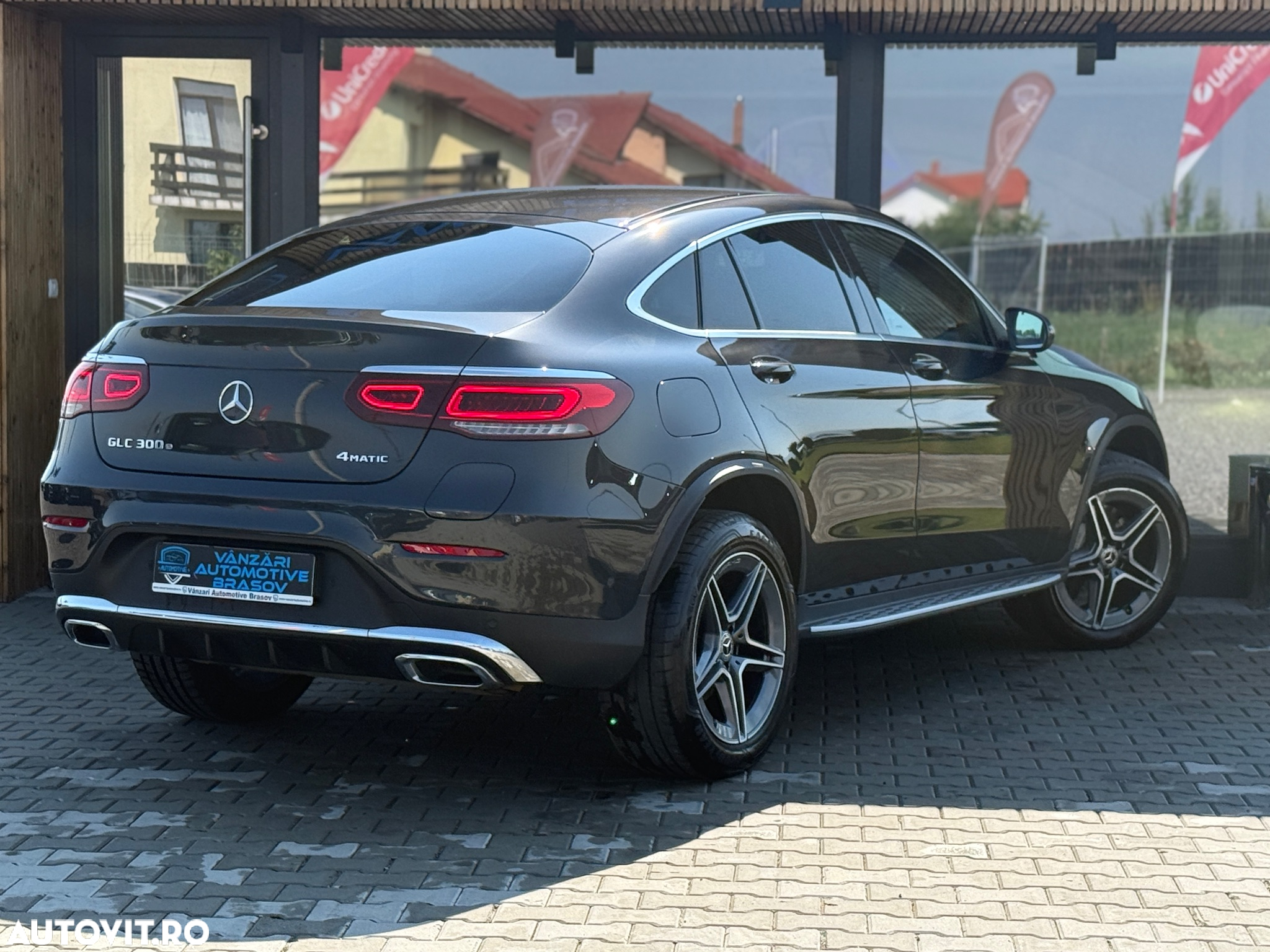 Mercedes-Benz GLC Coupe 300 e 4Matic 9G-TRONIC AMG Line - 4