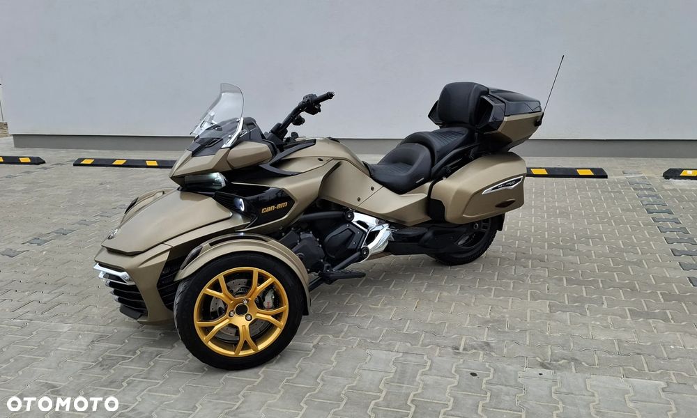 Can-Am Spyder - 4