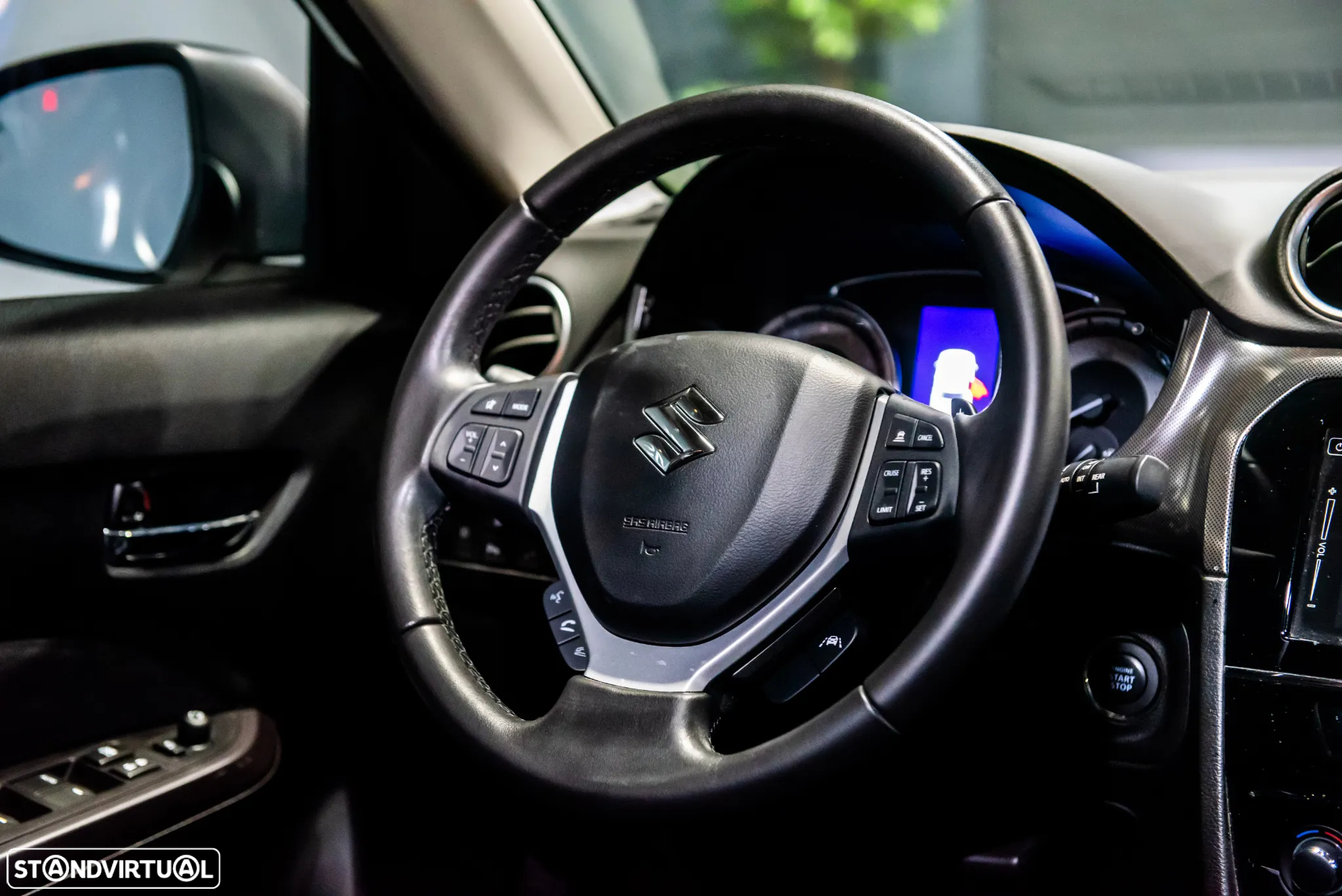 Suzuki Vitara 1.4T GLX 4WD AT - 24