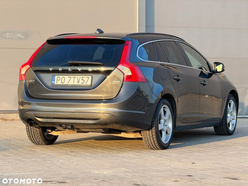 Volvo V60 D3 Geartronic Momentum - 31