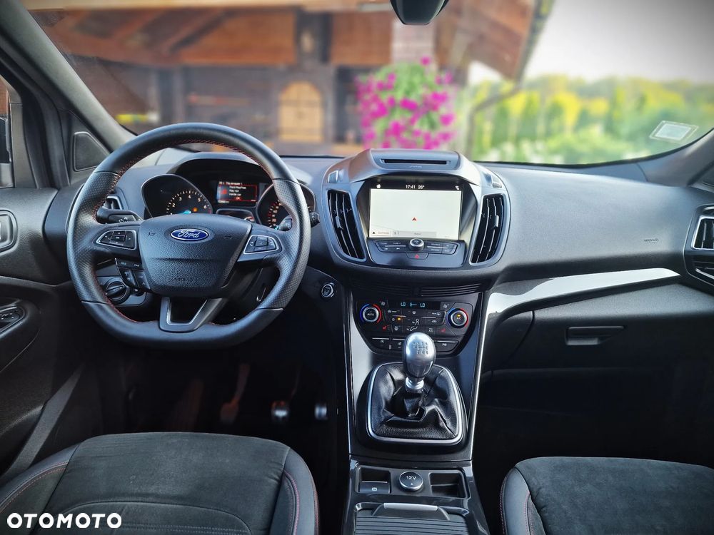 Ford Kuga 1.5 EcoBoost FWD ST-Line - 29