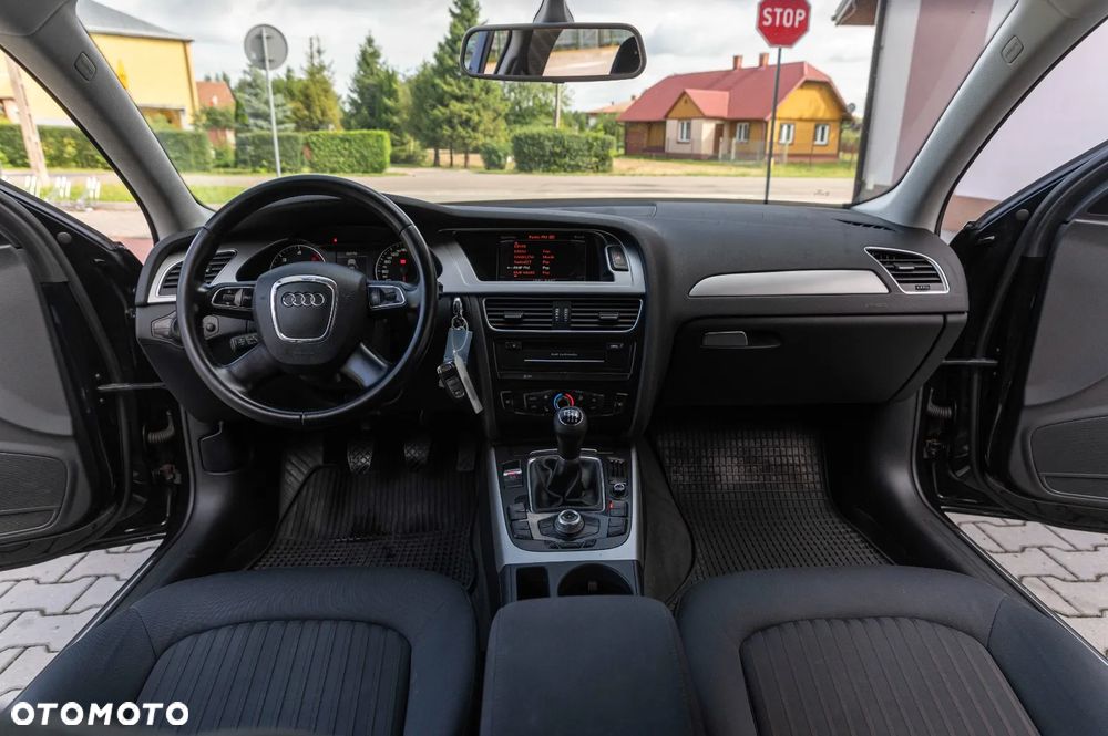 Audi A4 Avant 2.0 TDI S tronic - 23