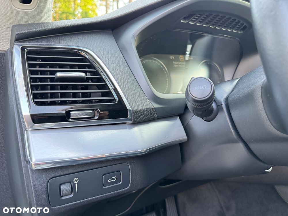 Volvo XC 90 D5 AWD Geartronic Momentum - 16