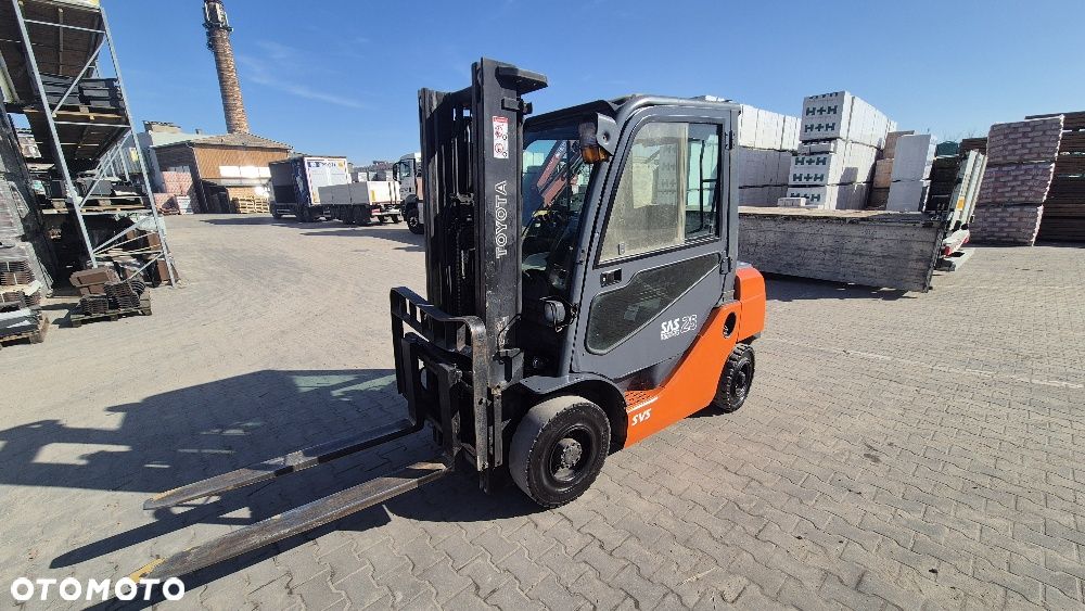 Toyota 02-8FDF25 - 1