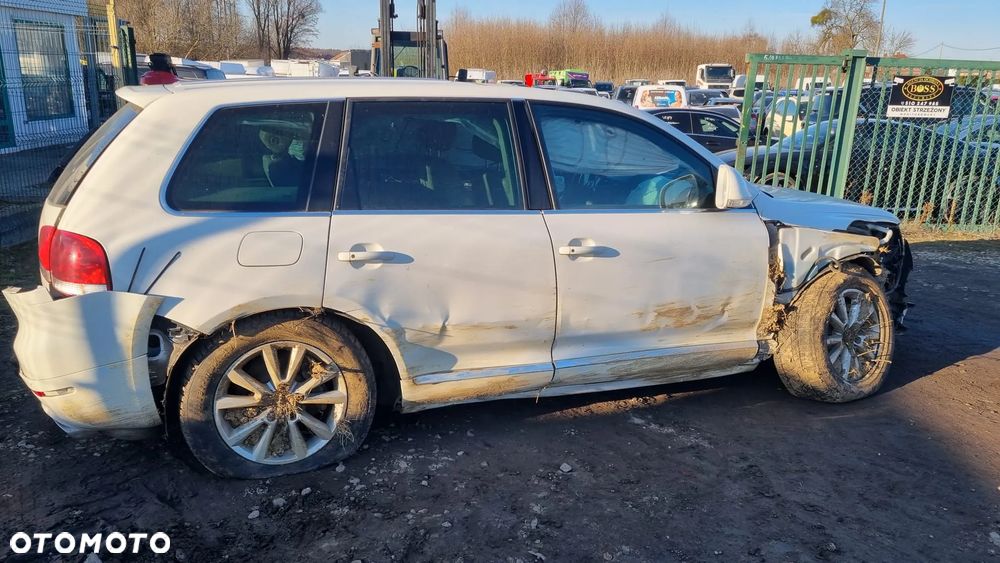 Volkswagen Touareg 5.0 V10 TDI DPF Automatik Exclusive Edition - 4