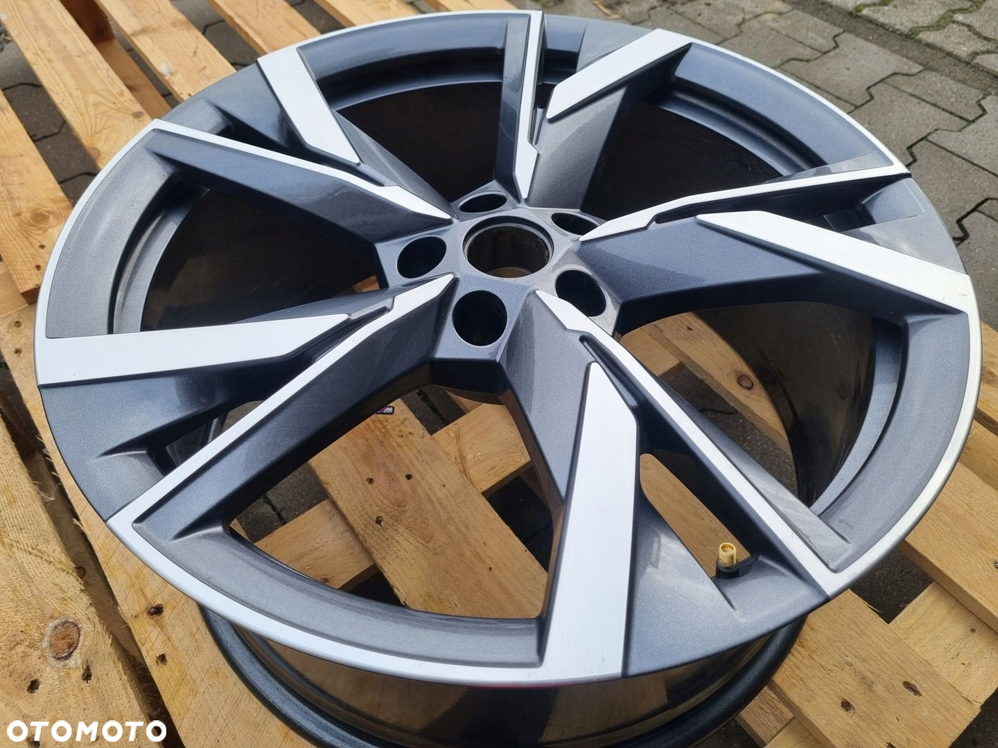 Felga aluminiowa Skoda ENYAQ 9.0" x 20" 5x112 ET 42 5LA601025E 5LA601025R - 7