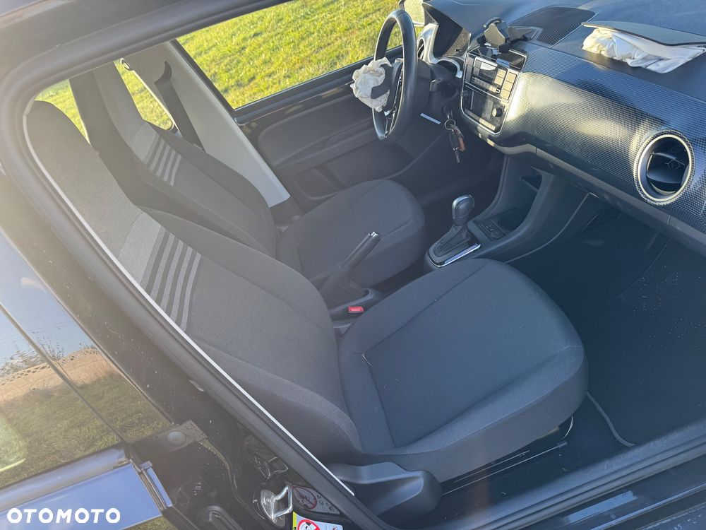 Volkswagen up! - 10