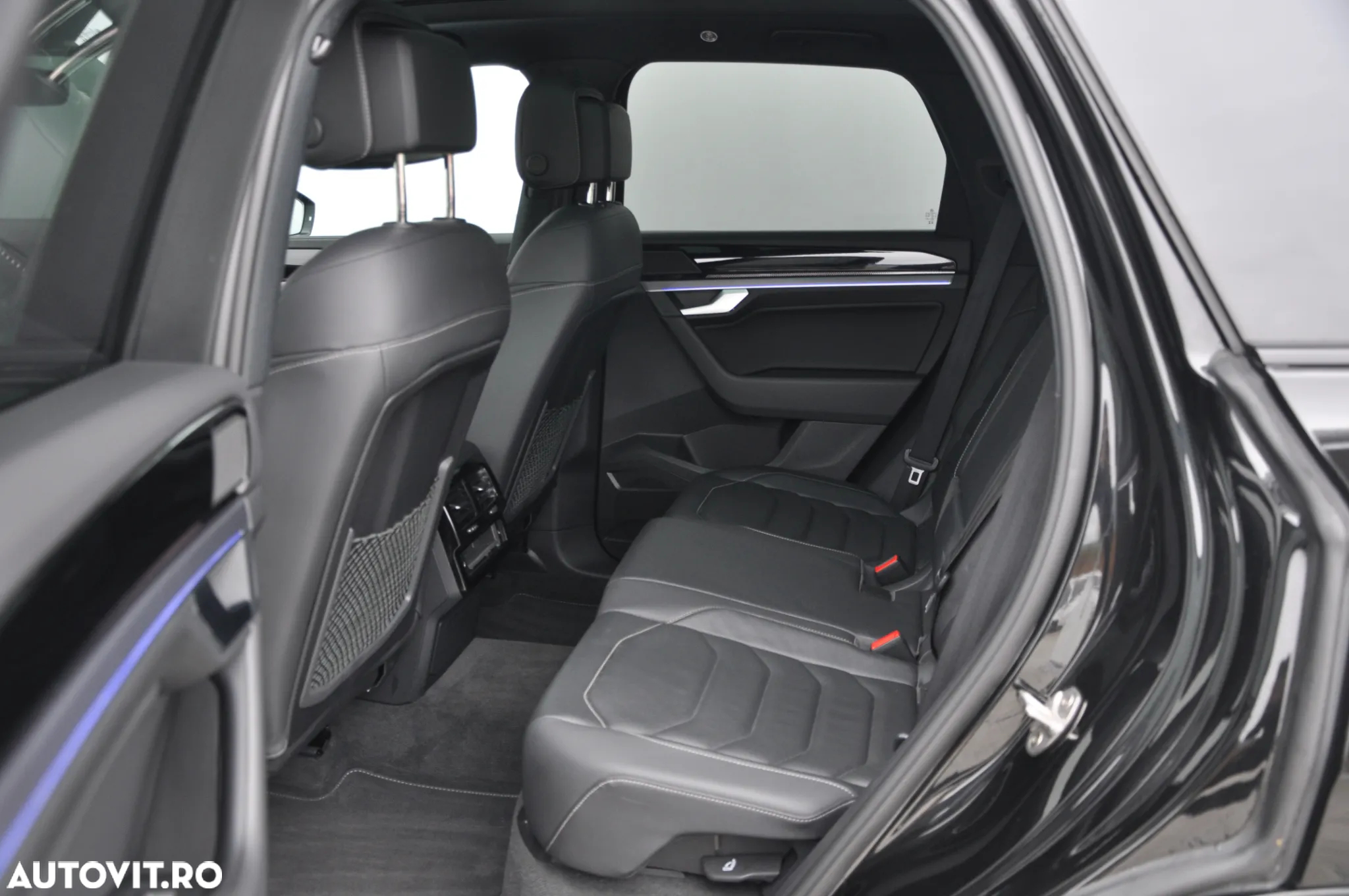 Volkswagen Touareg V6 TDI 4MOTION R-Line - 35