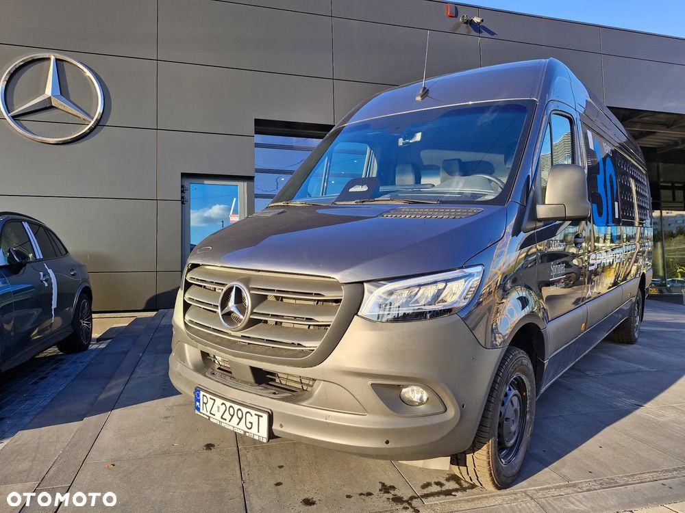 Mercedes-Benz Sprinter - 2