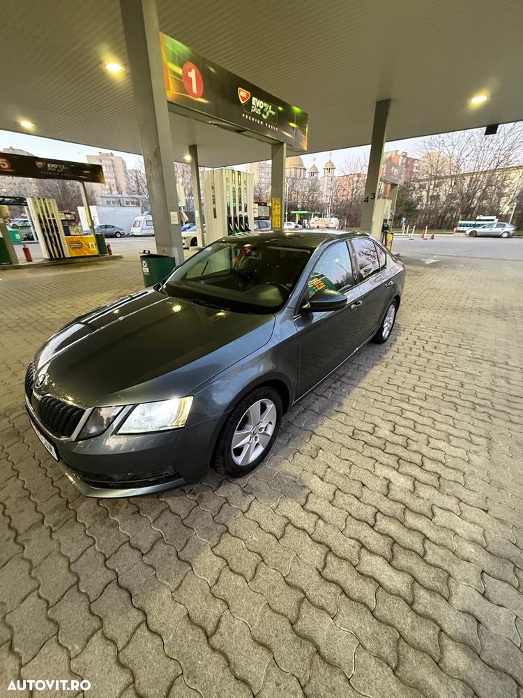 Skoda Octavia 1.6 TDI DSG Style - 5