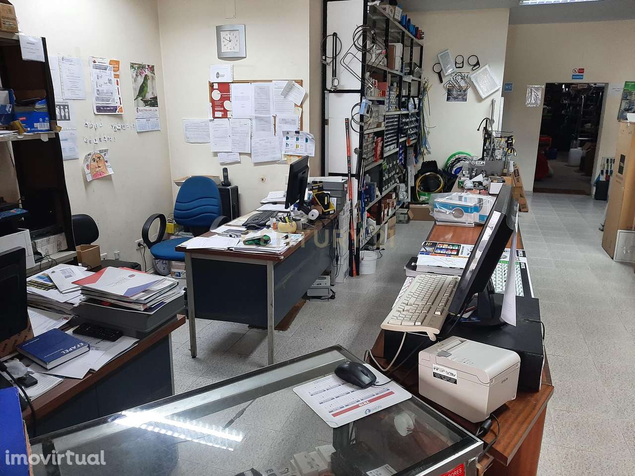 Venda de empresa com armazém e loja de venda ao publico, no ramo da el - Grande imagem: 5/16