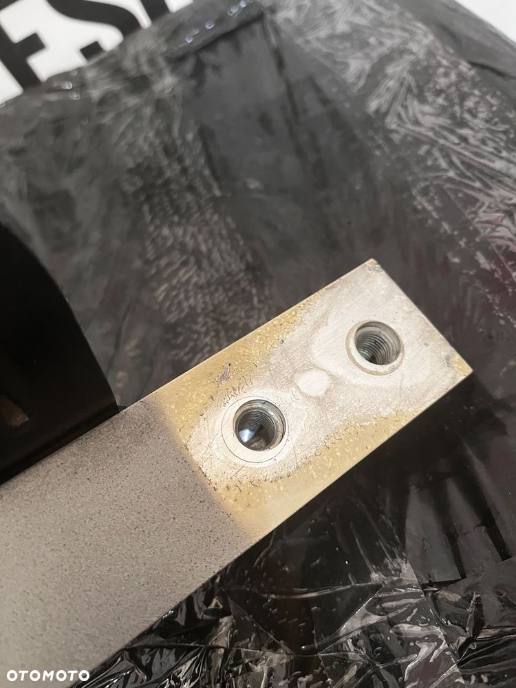 Rozpórka Komory silnika Maserati Quatroporte - 3