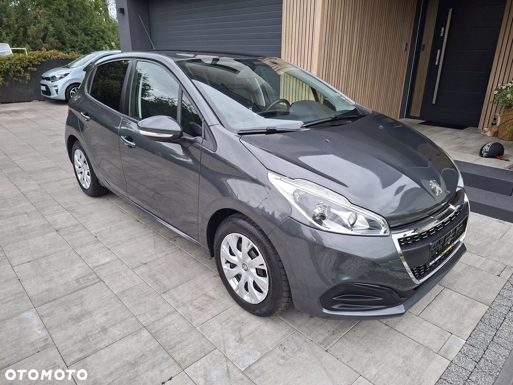 Peugeot 208 2017 photo 4
