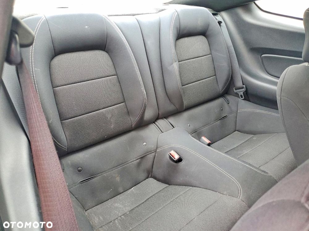Ford Mustang 3.7 V6 Premium - 9