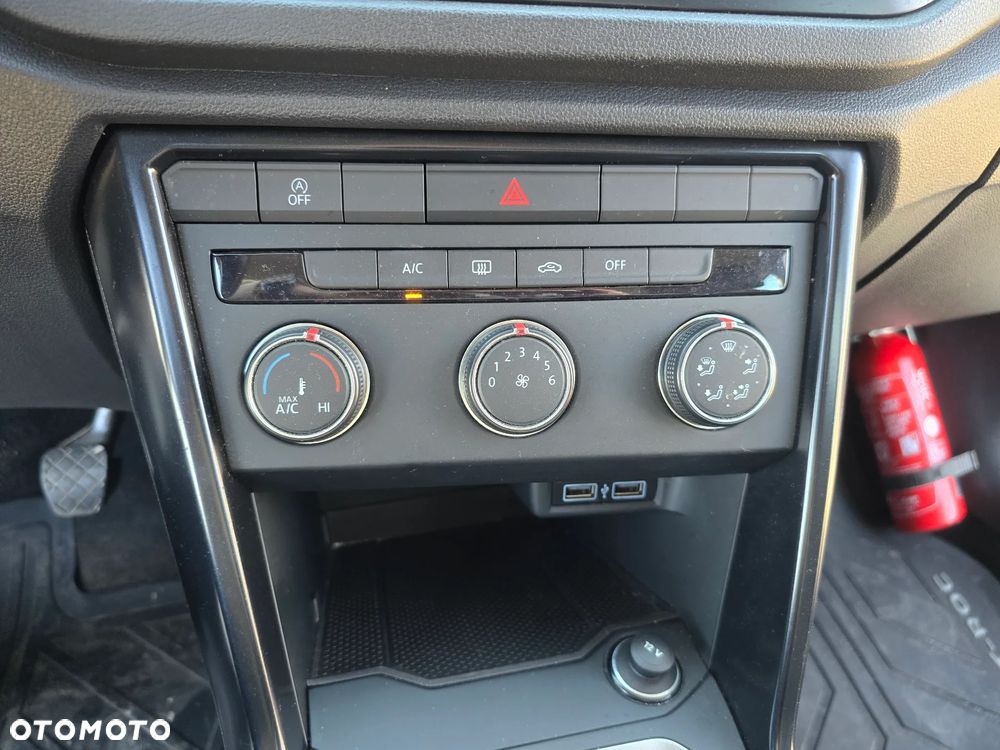 Volkswagen T-Roc - 32