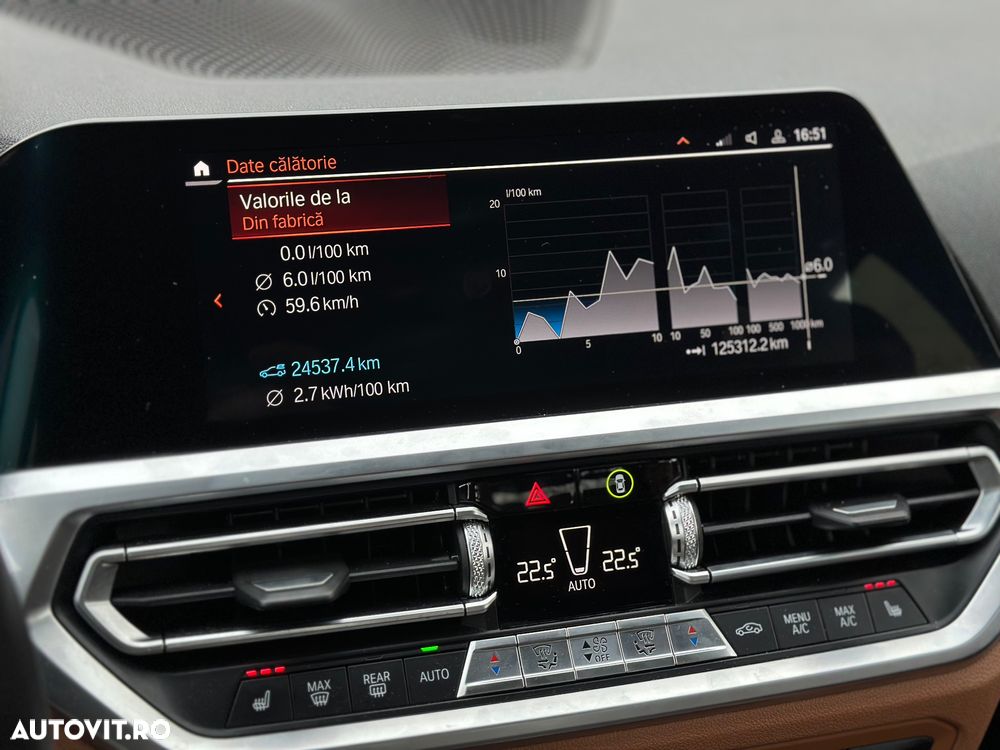 BMW Seria 3 330e Aut. - 26