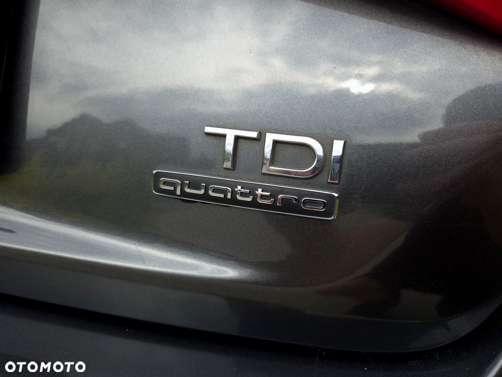 Audi A4 Avant 2.0 TDI Quattro Line S tronic - 33