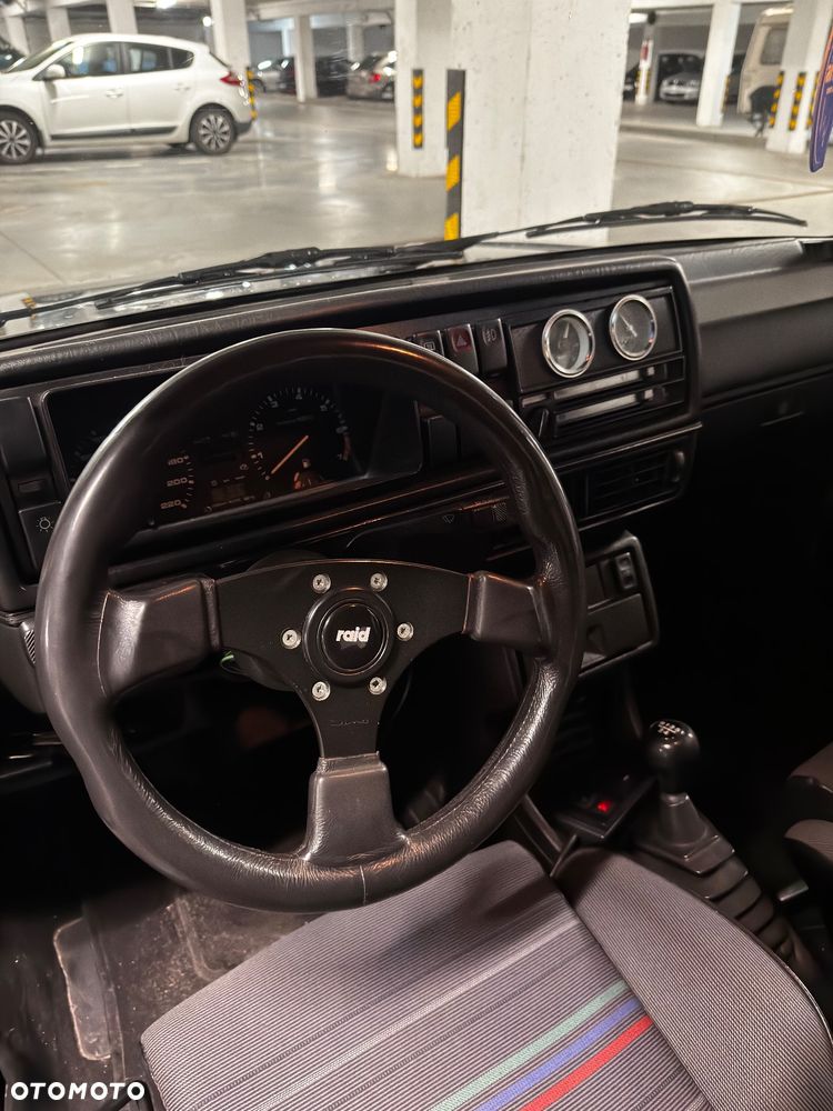 Volkswagen Golf 1.8 GT - 9