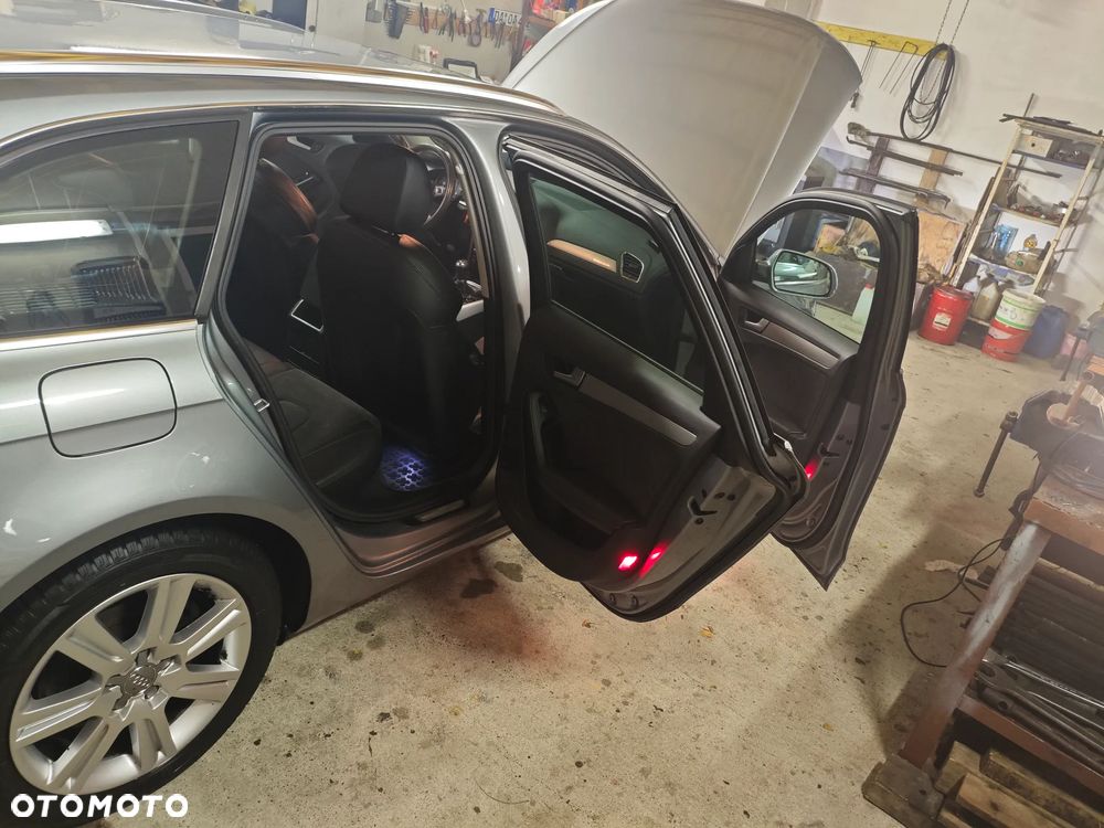 Audi A4 Avant 2.0 TDI Quattro - 14