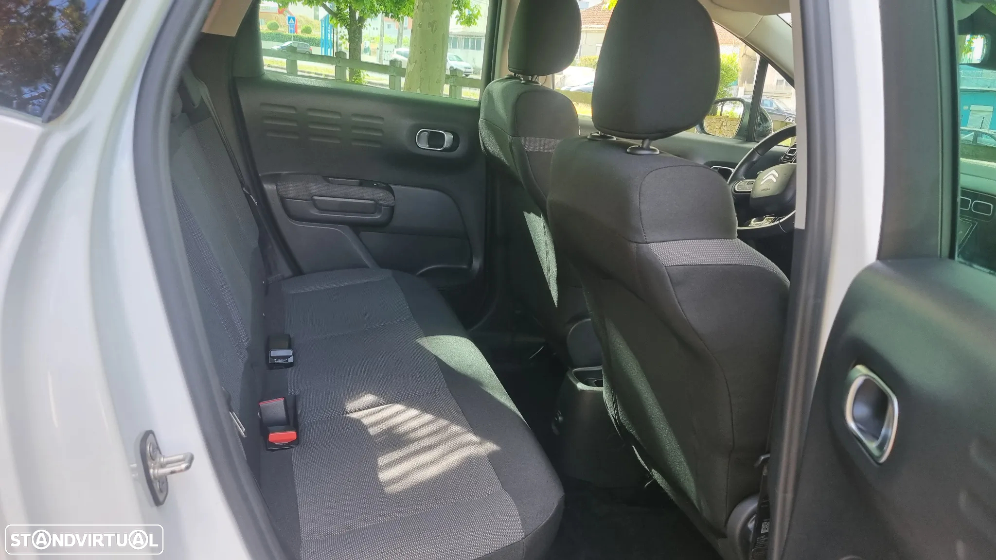 Citroën C3 Aircross 1.2 PureTech Shine - 23