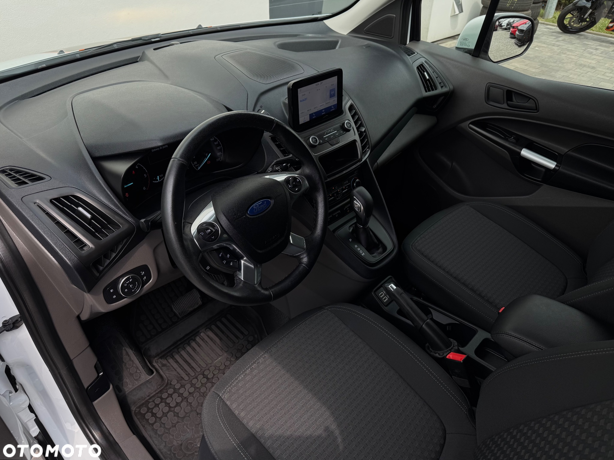 Ford Transit Connect 240 L2 Autm Trend - 13