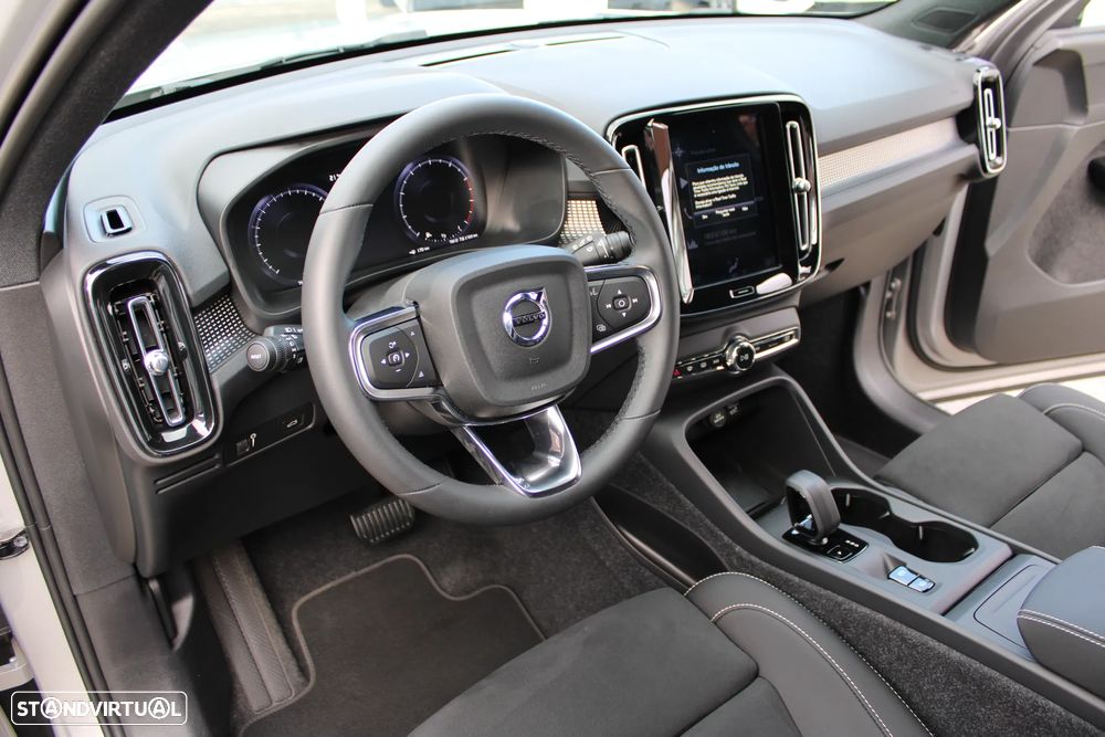 Volvo XC 40 1.5 T2 Plus Dark Auto - 15