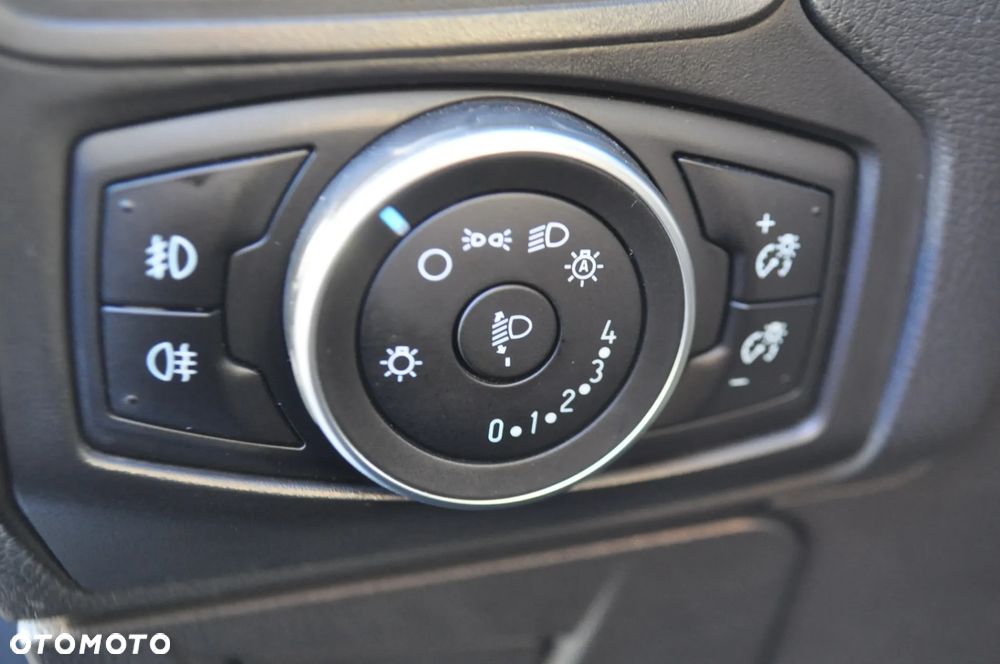 Ford Focus 1.5 TDCi DPF Start-Stopp-System Titanium - 24