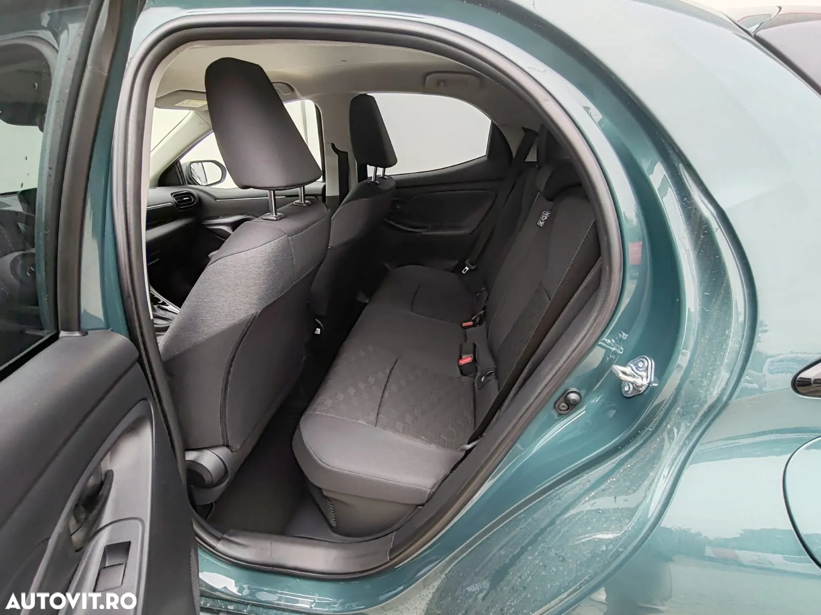 Toyota Yaris - 5