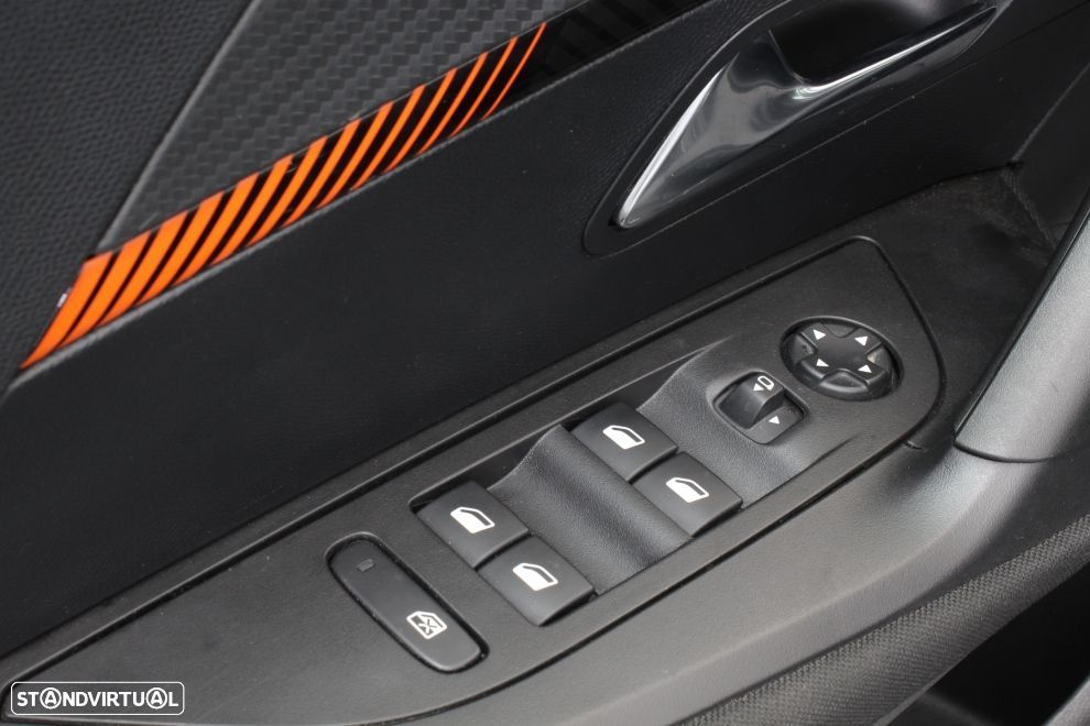 Peugeot 2008 1.2 PureTech Active Pack - 22