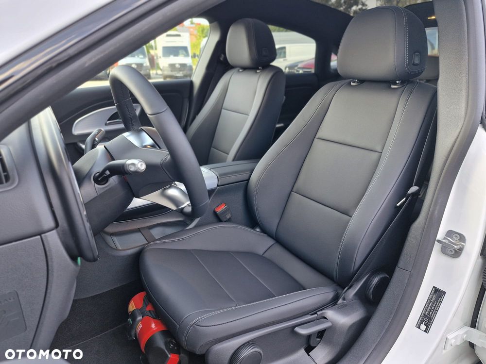 Mercedes-Benz CLA 200 mHEV 8G-DCT - 14