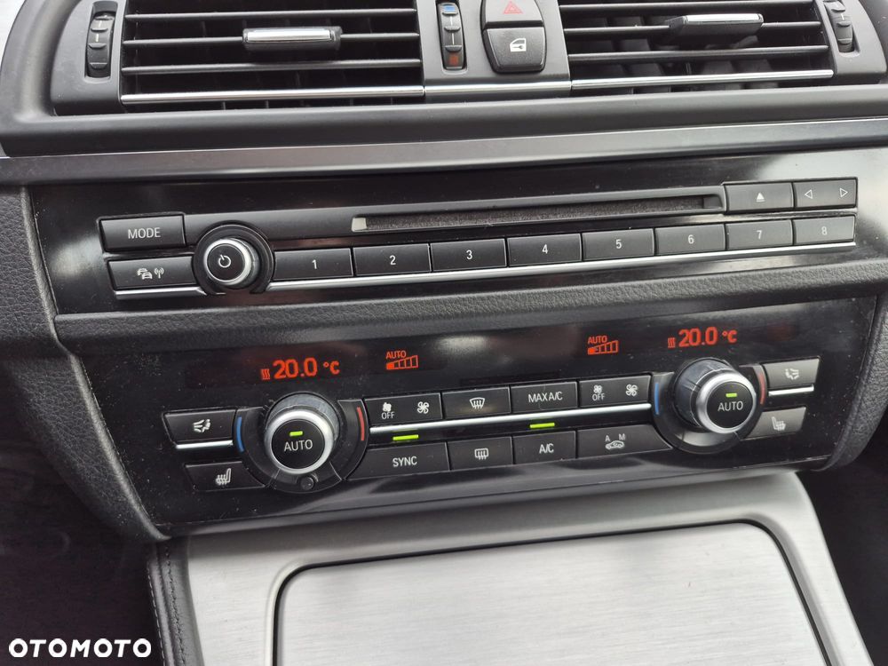 BMW Seria 5 520d xDrive - 18