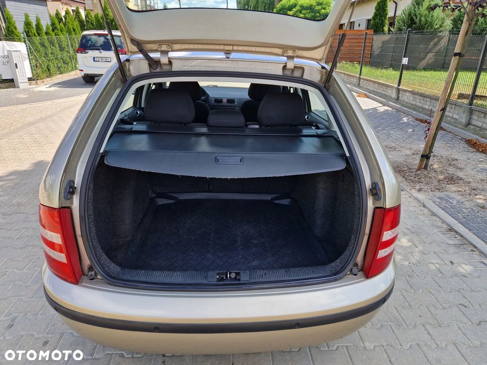 Skoda Fabia 1.4 16V Classic + - 5