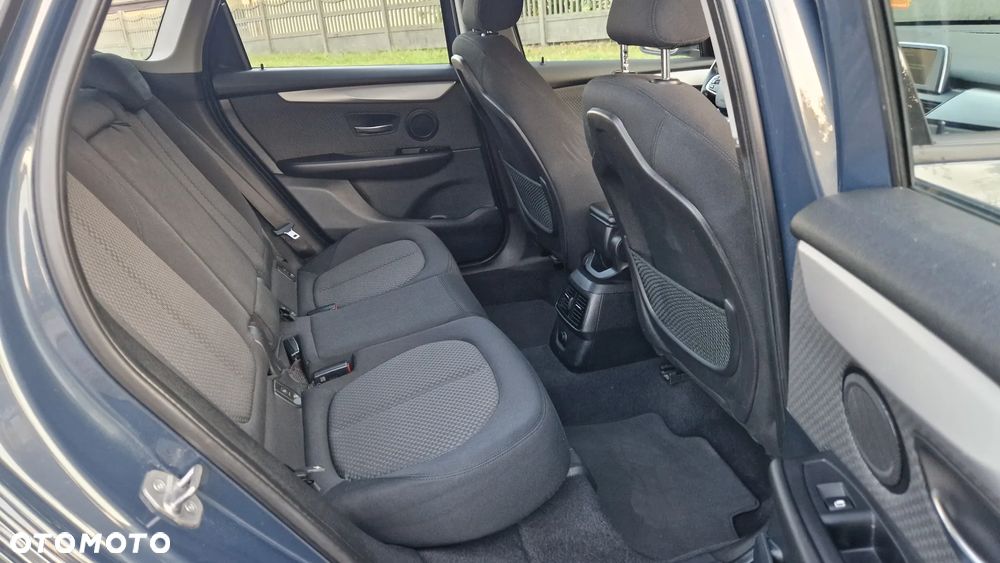 BMW Seria 2 216d Active Tourer Luxury Line - 11