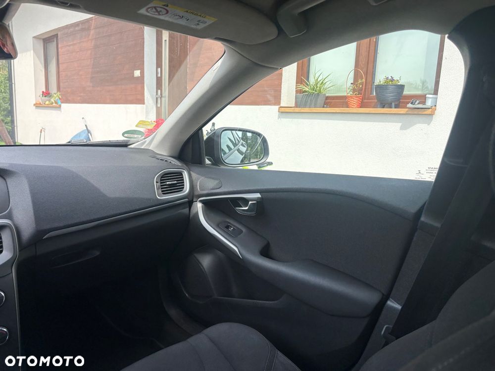 Volvo V40 D2 Drive-E Momentum - 18