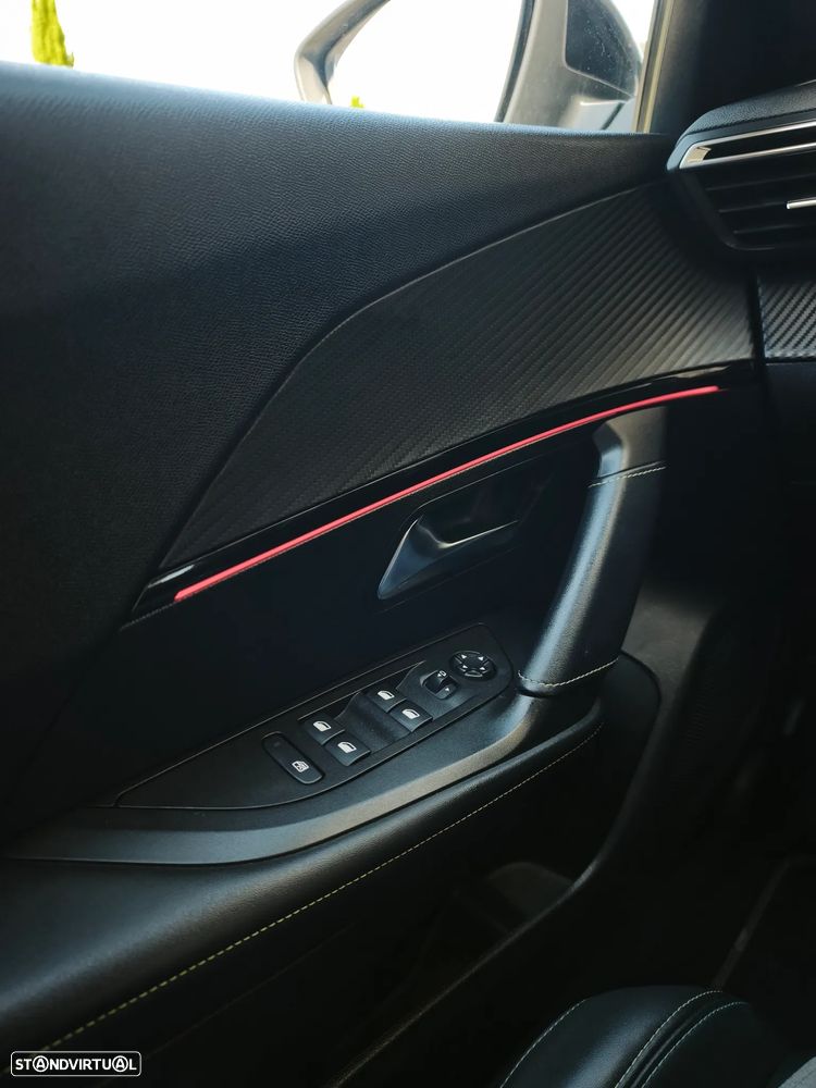 Peugeot e-2008 GT - 19