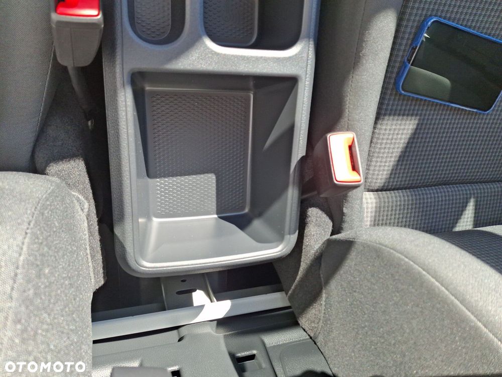 Volkswagen Caddy Maxi Cargo - 40