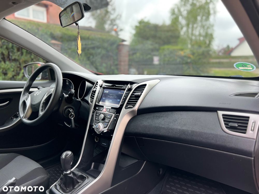 Hyundai i30 i30cw 1.4 Intro Edition - 24