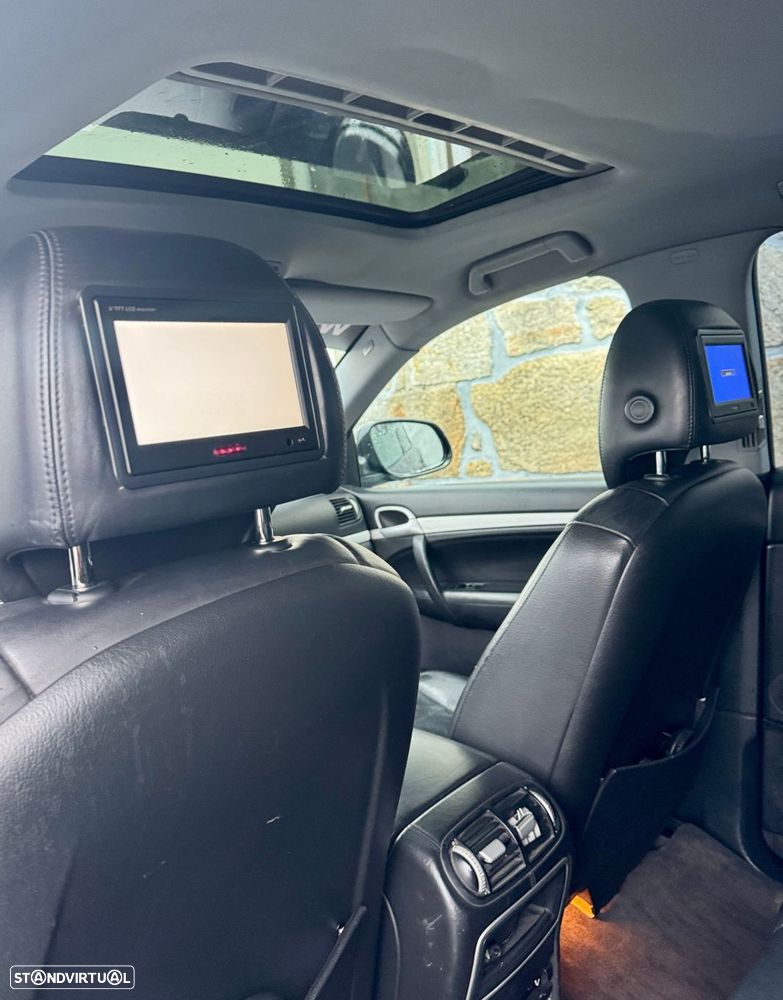 Porsche Cayenne - 32