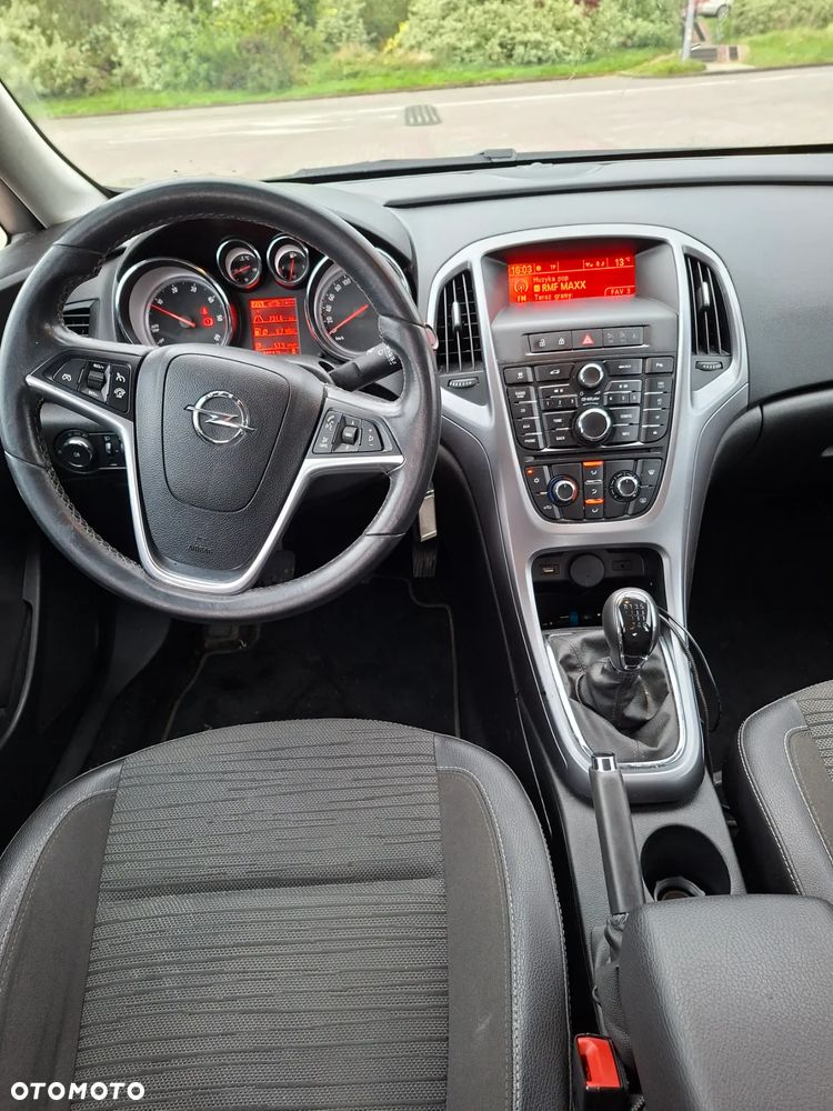 Opel Astra V 1.6 CDTI Dynamic S&S - 6