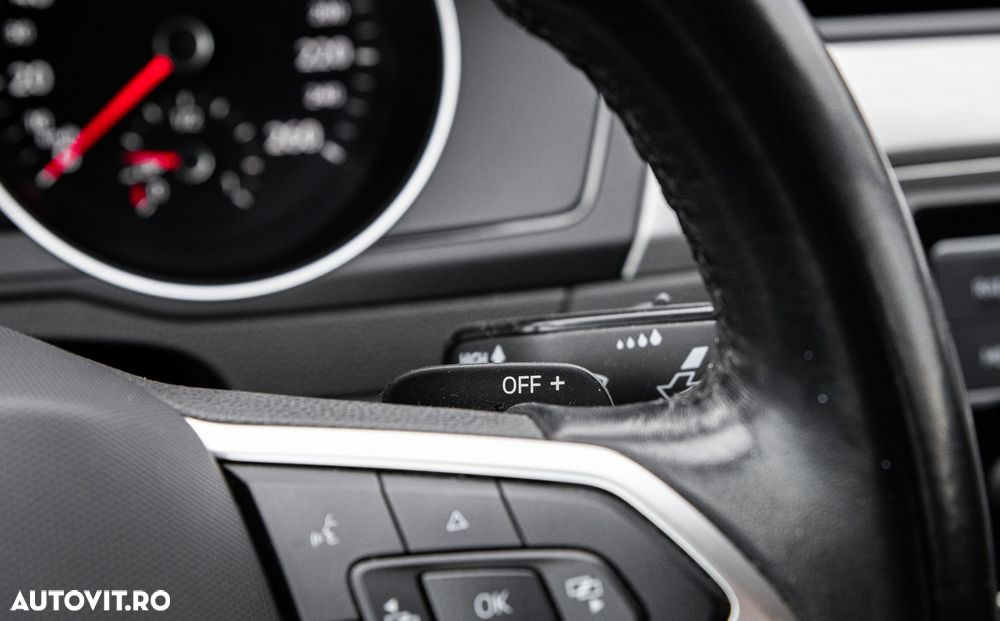 Volkswagen Passat 2.0 TDI SCR DSG Business - 22