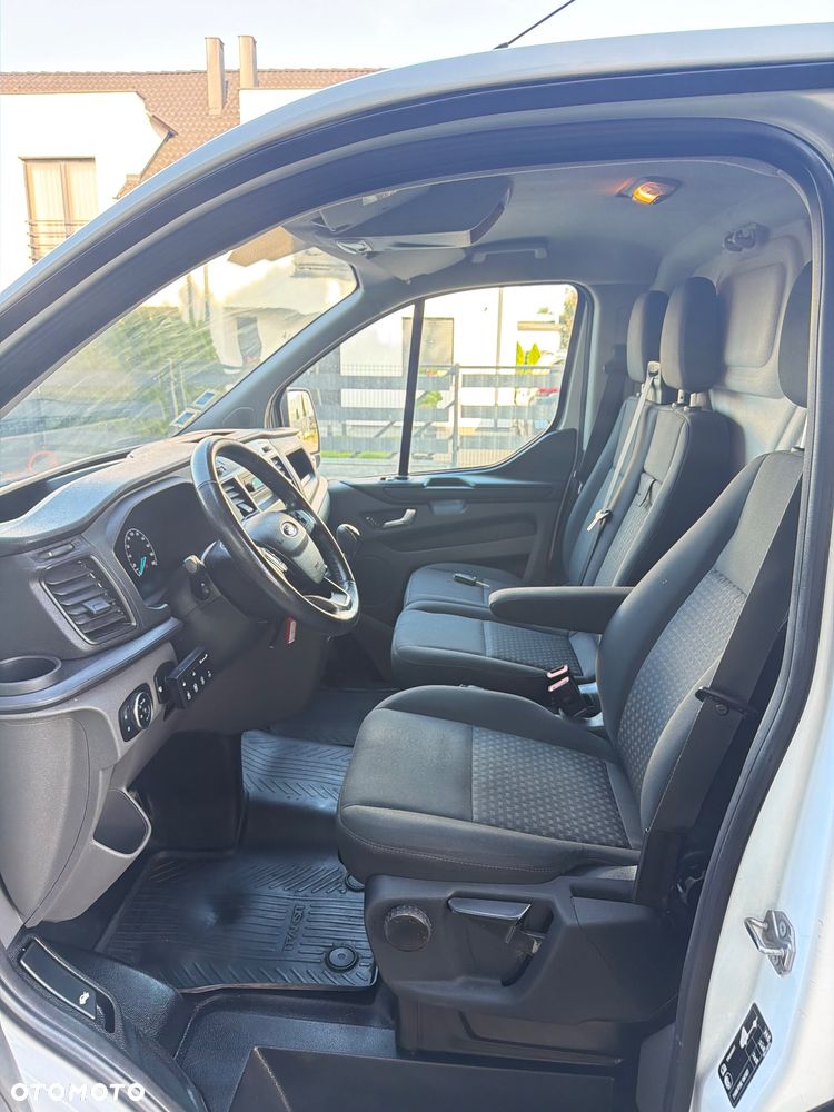 Ford TRANSIT CUSTOM - 27