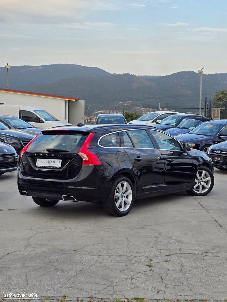 Volvo V60 2.0 D4 Momentum - 5