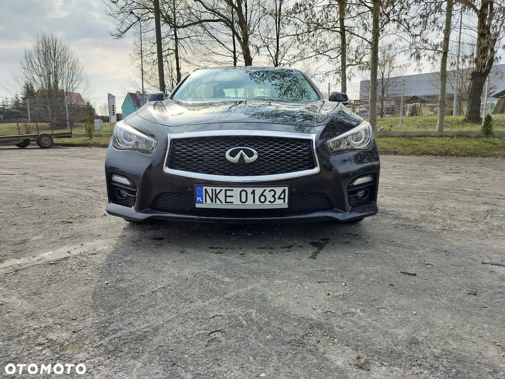 Infiniti Q50 2.0t Sport Sound Studio by Bose - 10