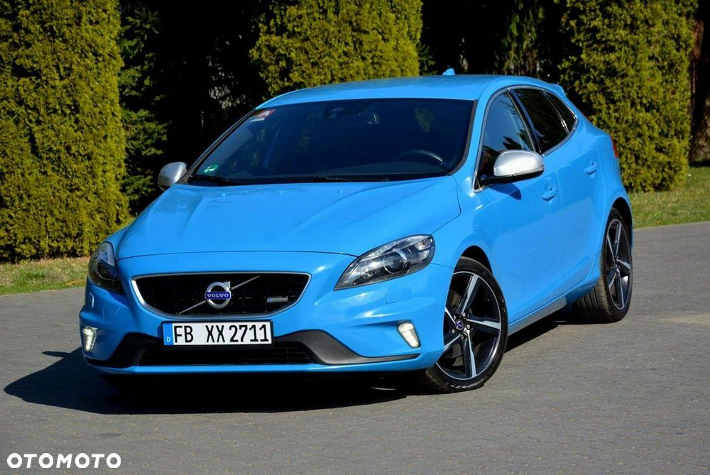 Volvo V40 T3 R-Design Momentum - 2