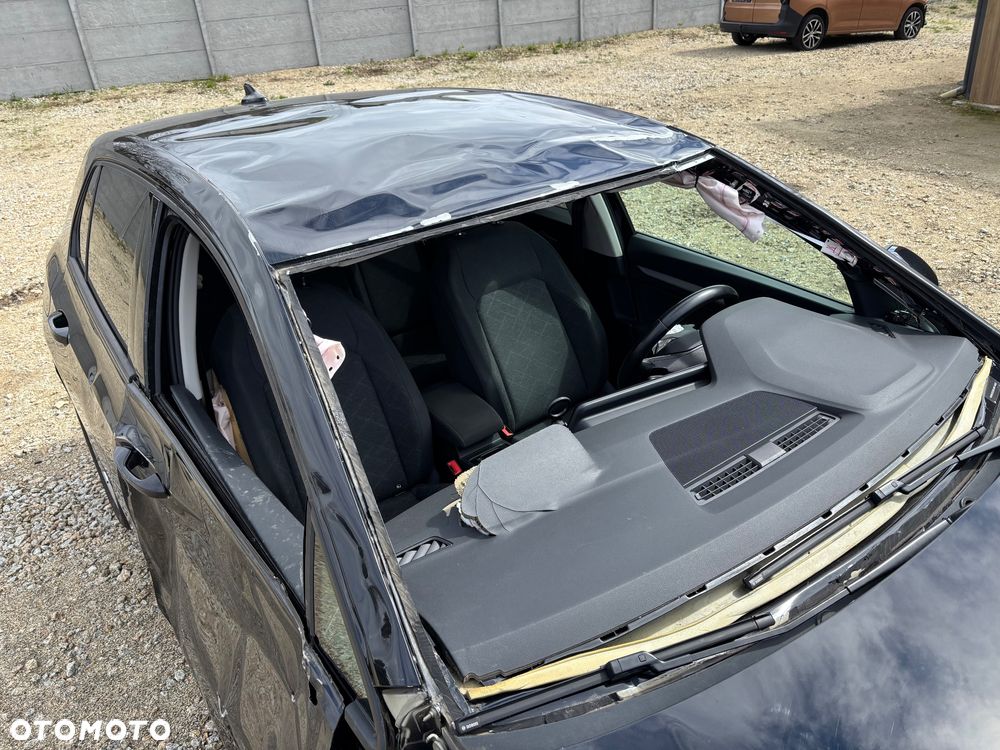 Volkswagen Golf - 13