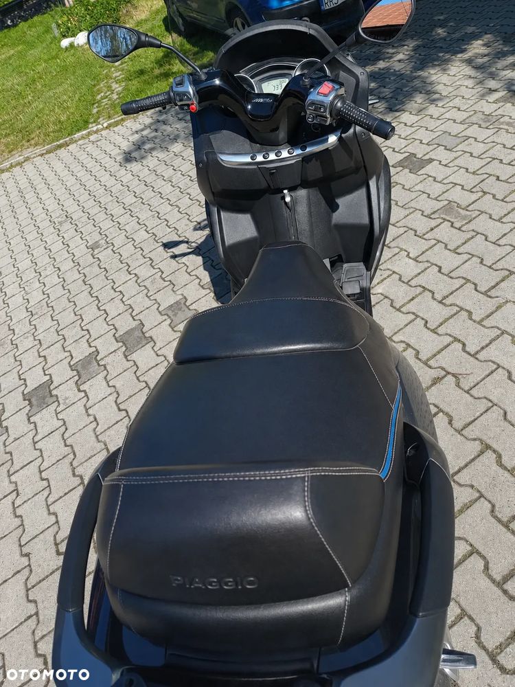 Piaggio MP-3 - 4